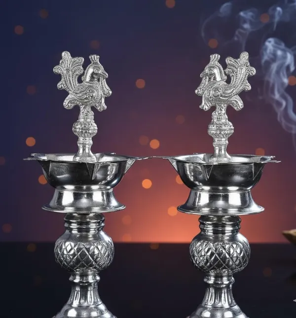 Peacock_Metal_Diya_With_Stand
