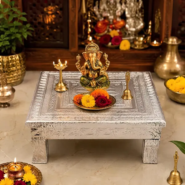 Wooden_Pooja_Chowki_With_Silver_Work