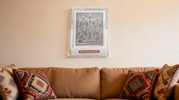 Silver_Photo_Frame_Idol