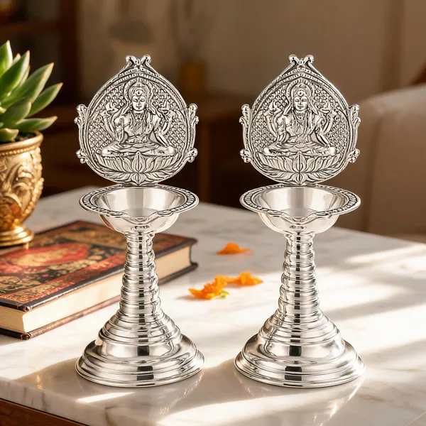 Lakshmi_Deepam_Diya_Oil_Lamp