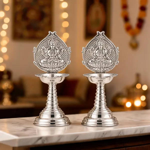 Lakshmi_Deepam_Diya_Oil_Lamp