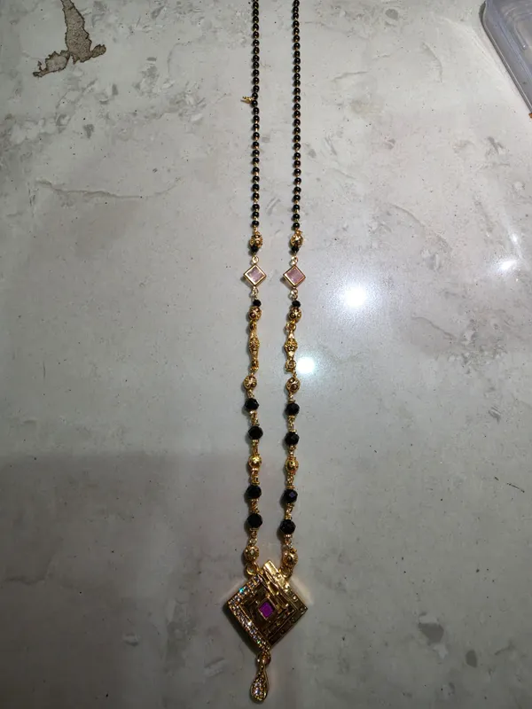 Black_Beaded_Gold_Tone_Mangalsutra_Necklace_for_Women
