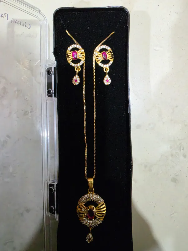 Gold_Tone_Traditional_Necklace_And_Earrings_Set_For_Women