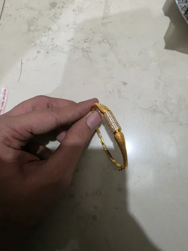 Gold_Tone_Stone_Embellished_Bangle_for_Women
