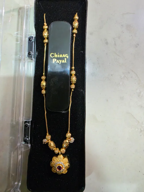 Gold_Tone_Floral_Pendant_Necklace_for_Women