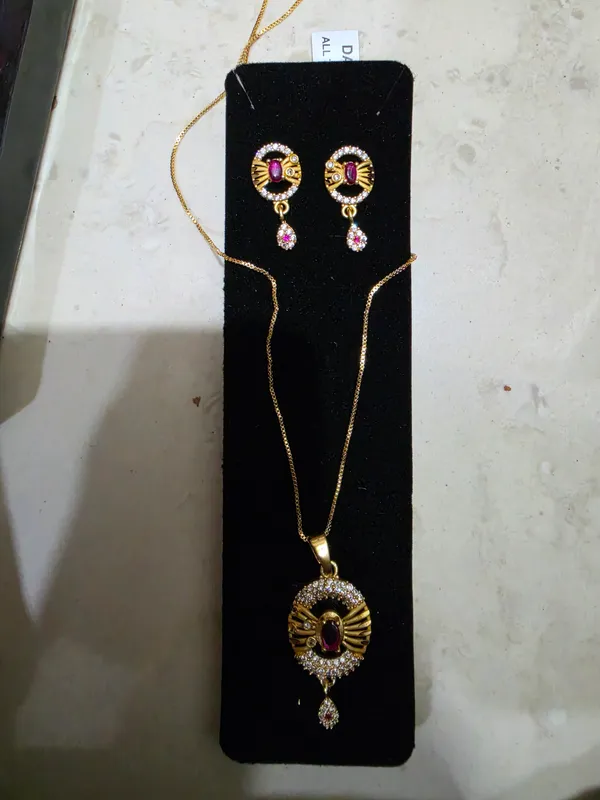 Gold_Tone_Traditional_Necklace_And_Earrings_Set_For_Women