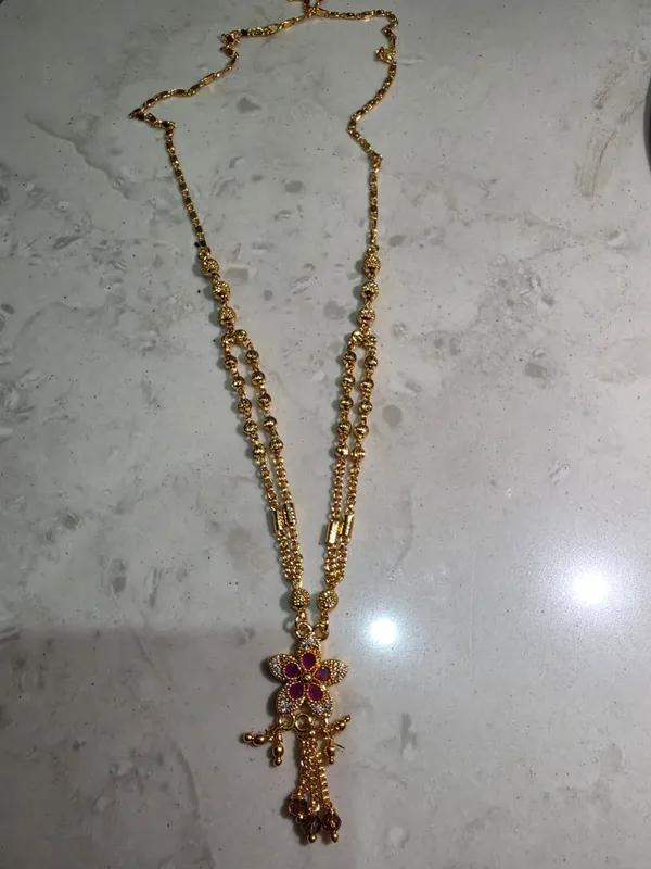 Gold_Tone_Floral_Necklace_for_Women