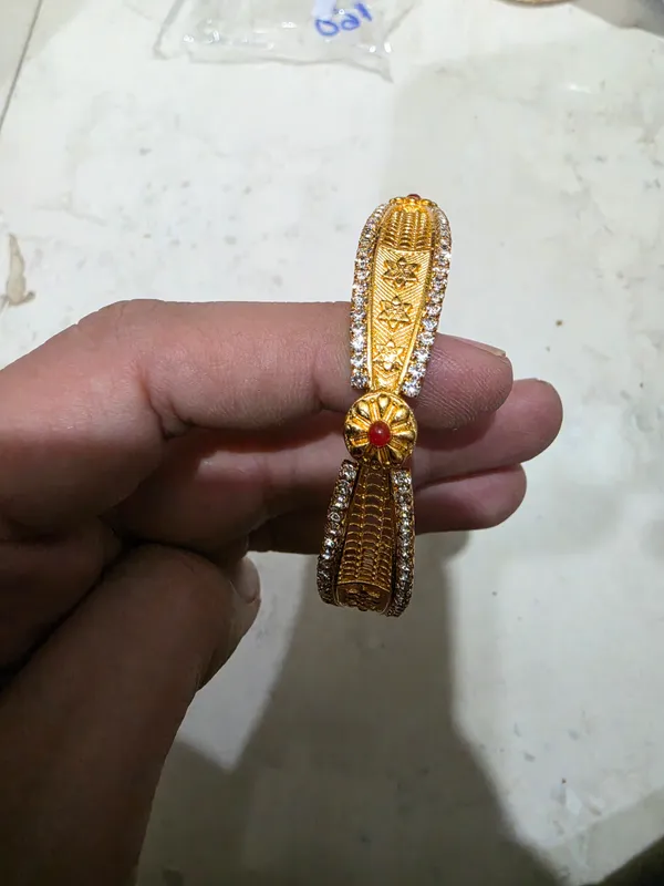 Gold_Tone_Embellished_Bangle_Set_for_Women