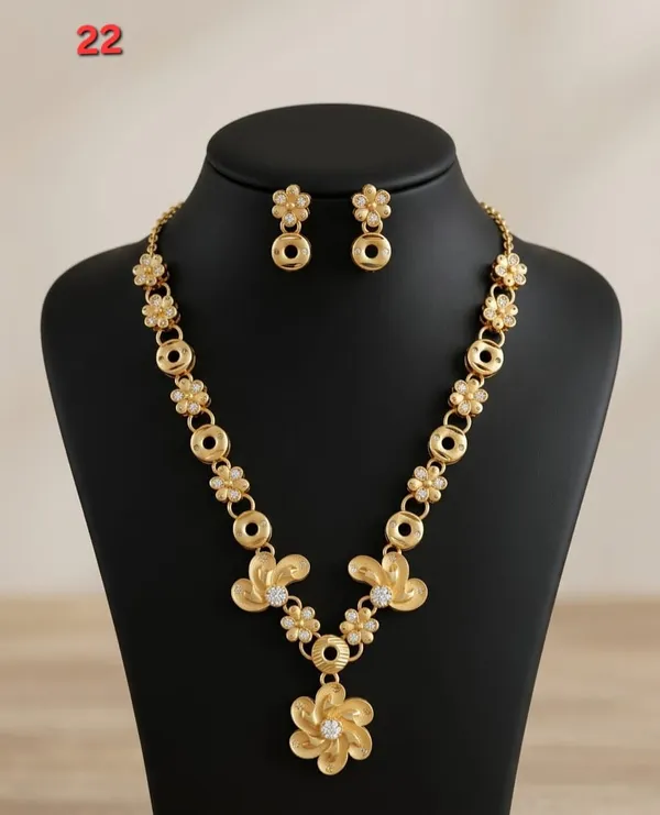 Gold_Tone_Floral_Necklace_Set_for_Women