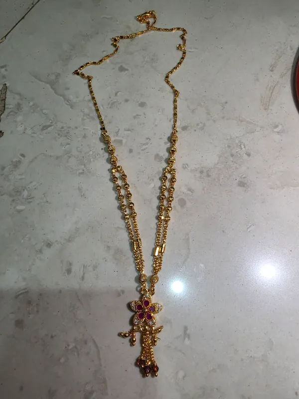 Gold_Tone_Floral_Necklace_for_Women