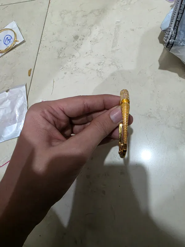Gold_Tone_Stone_Embellished_Bangle_for_Women