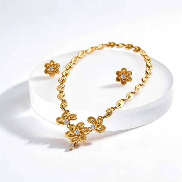 Gold_Brass_Floral_Necklace_And_Earrings_Set_For_Women