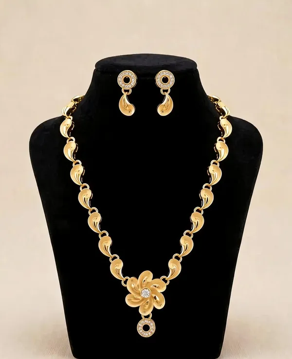 Gold_Brass_Floral_Necklace_And_Earring_Set_For_Women