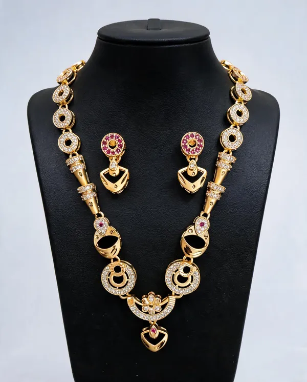 Gold_Brass_Stone_Studded_Necklace_And_Earrings_Set_For_Women