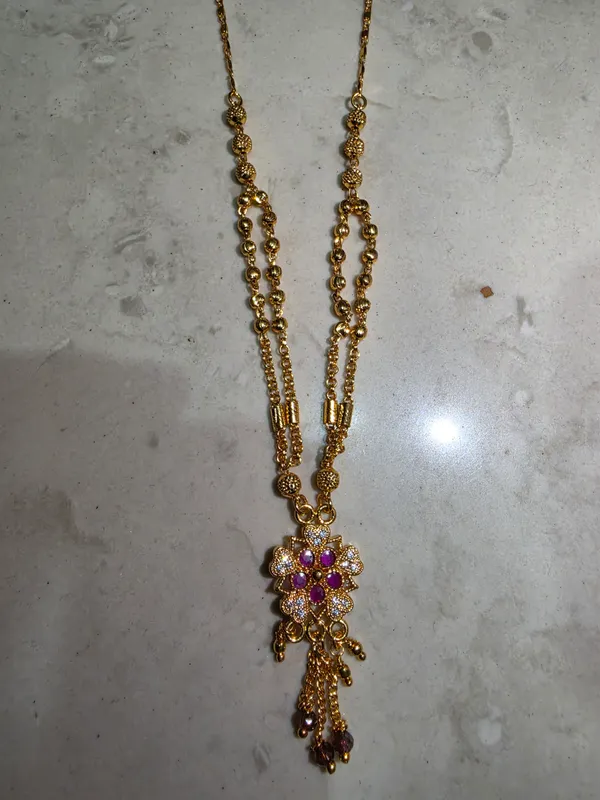Gold_Tone_Floral_Necklace_for_Women