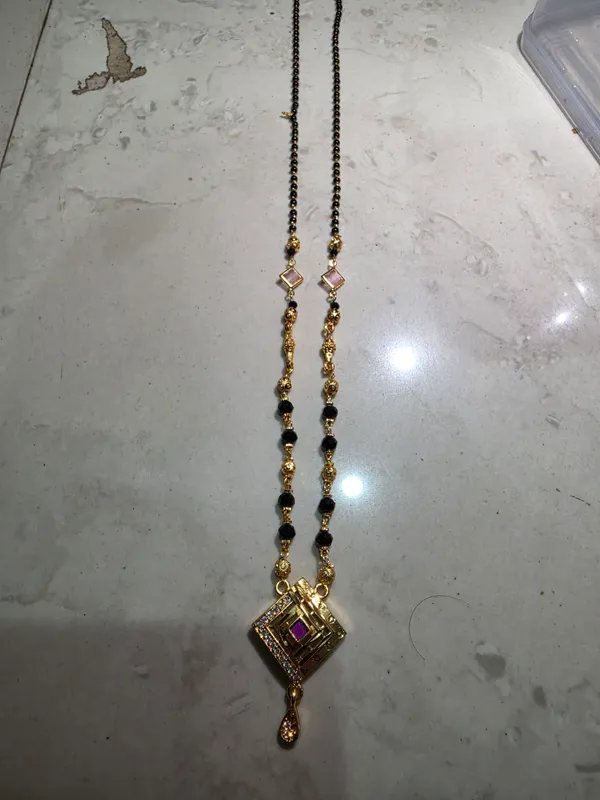 Black_Beaded_Gold_Tone_Mangalsutra_Necklace_for_Women