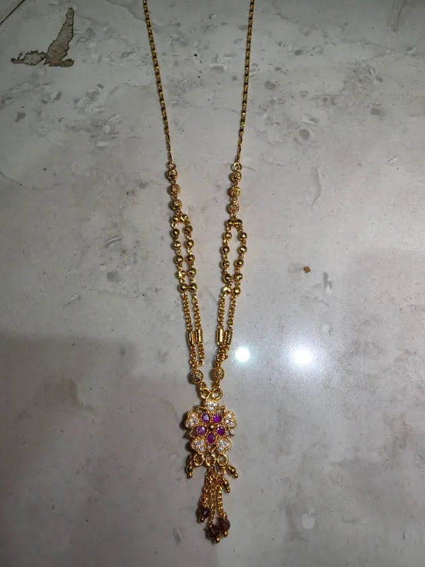 Gold_Tone_Floral_Necklace_for_Women
