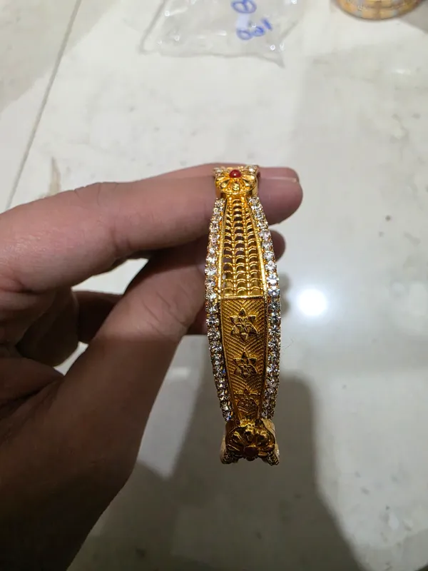 Gold_Tone_Embellished_Bangle_Set_for_Women