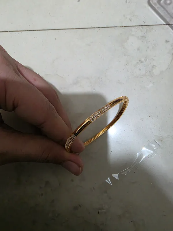 Gold_Tone_Embellished_Bangle_for_Women