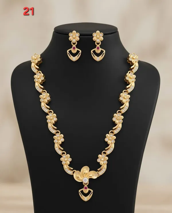 Gold_Tone_Floral_Necklace_Set_For_Women