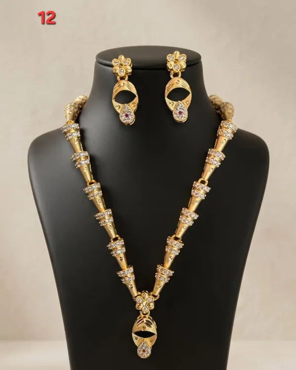 Gold-Tone_Traditional_Necklace_And_Earrings_Set_for_Women