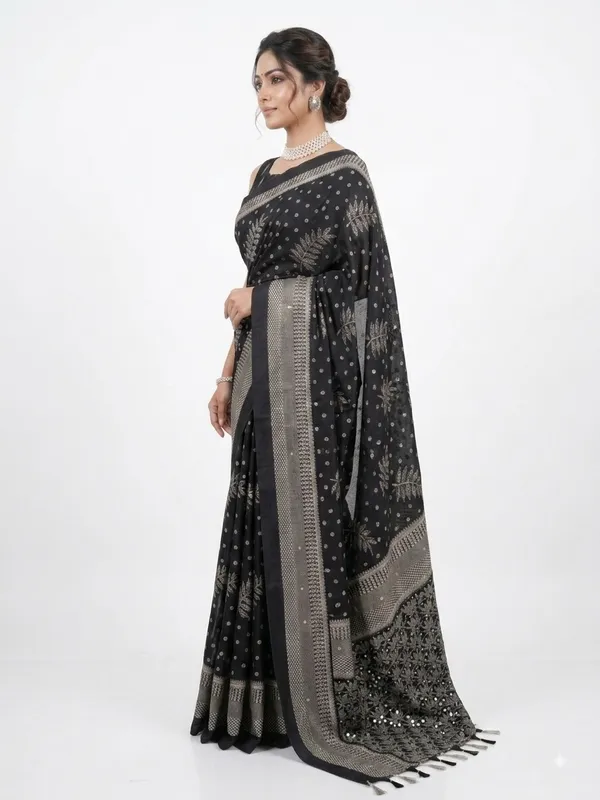 Black_Printed_Saree_For_Women