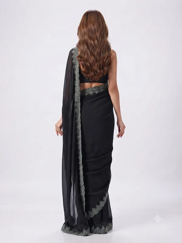 Black_Embroidered_Saree_Set_For_Women
