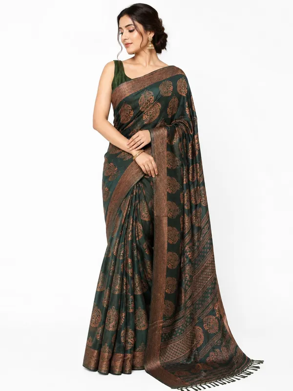 Green_Printed_Saree_With_Blouse_Piece_For_Women