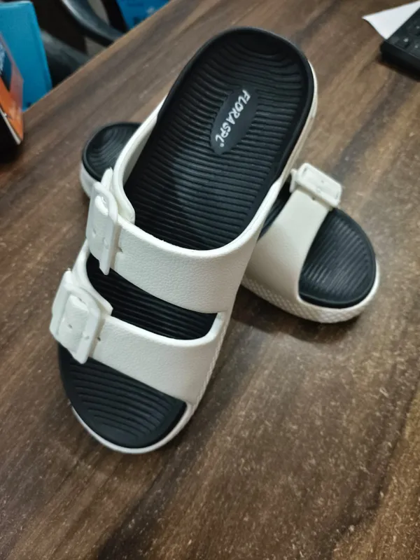 Black_And_White_Open_Toe_Buckle_Strap_Sandals_For_Men
