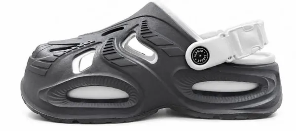 Black_Slip-On_Clogs_For_Men