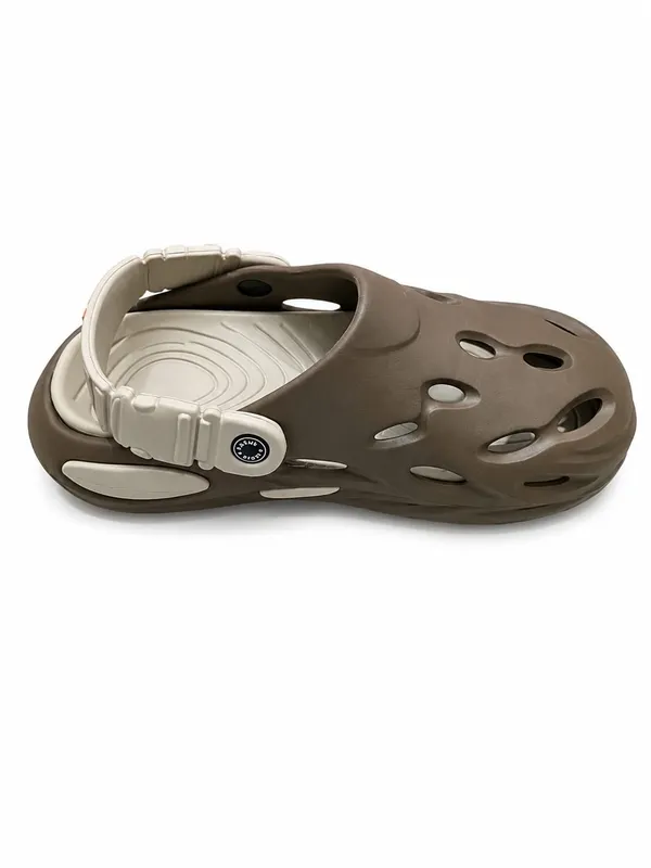 Brown_Casual_Slip-On_Clogs_For_Men