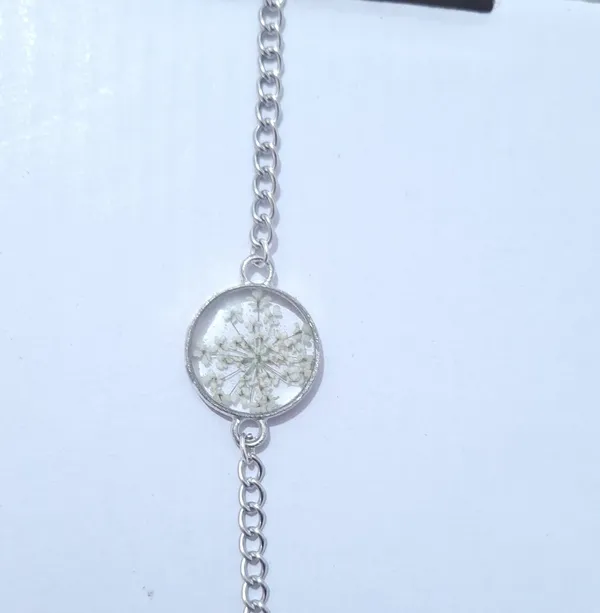 Silver_Resin_Round_Floral_Charm_Bracelet_For_Women