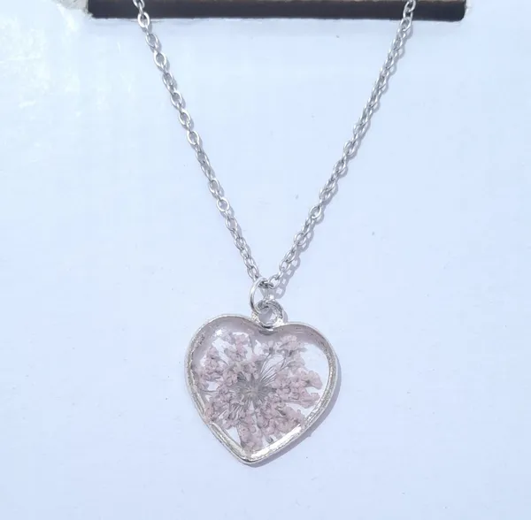 Silver_Tone_Resin_Floral_Heart_Pendant_Necklace_For_Women