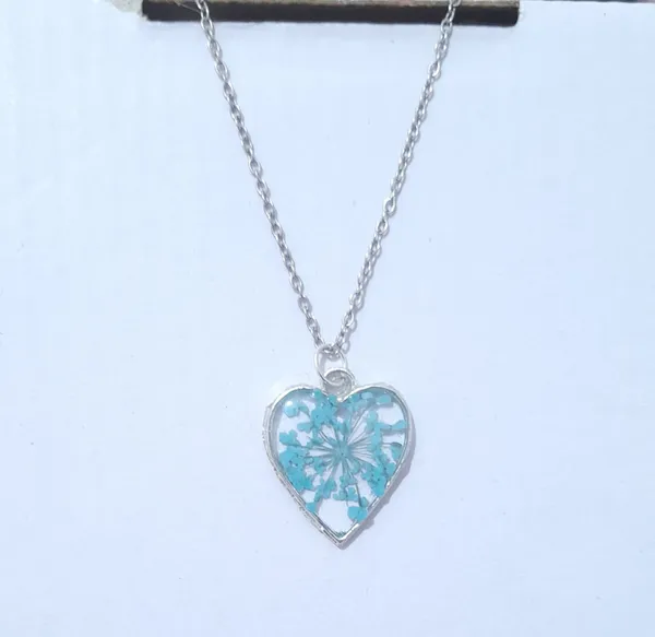 Blue_Resin_Floral_Heart_Pendant_Necklace_For_Women