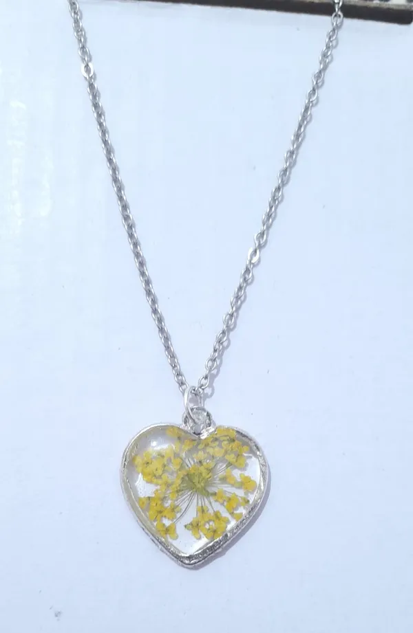 Silver_Heart_Pendant_Necklace_for_Women