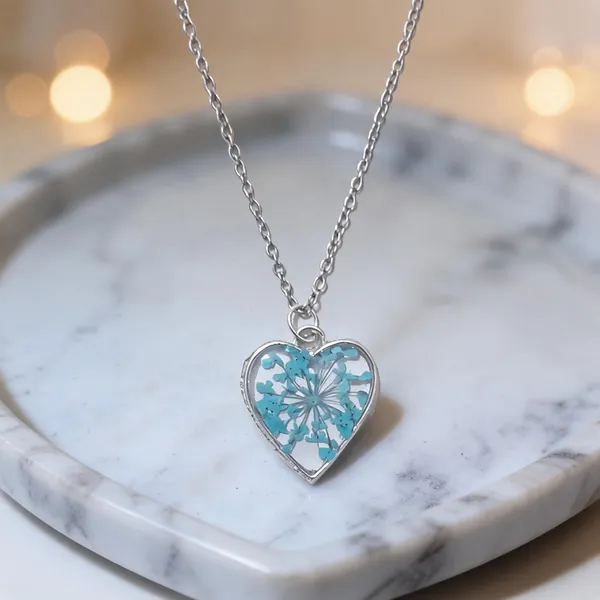 Blue_Resin_Floral_Heart_Pendant_Necklace_For_Women