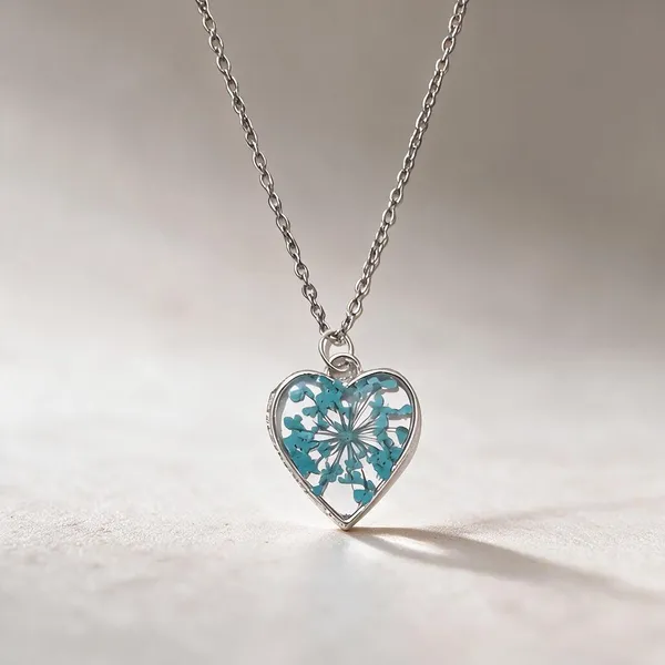 Blue_Resin_Floral_Heart_Pendant_Necklace_For_Women