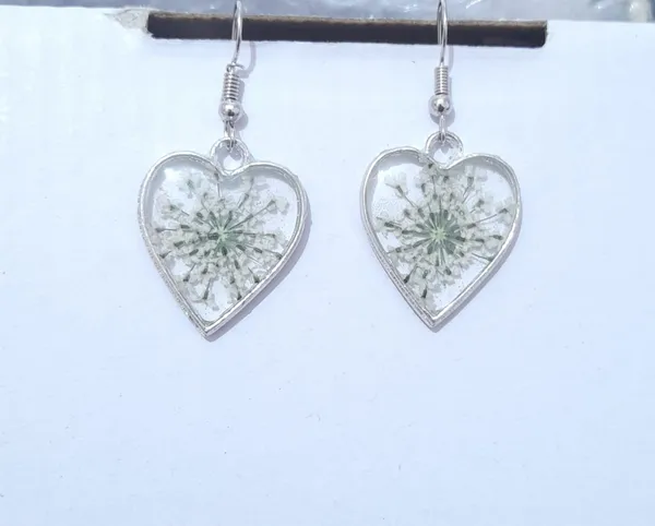 Silver_Brass_Resin_Heart_Shaped_Dangle_Earrings_For_Women