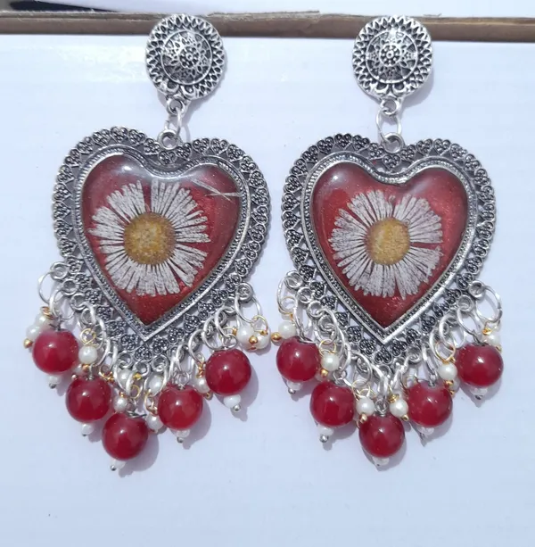 Silver_Oxidised_Metal_Red_Heart_Floral_Dangle_Earrings_For_Women
