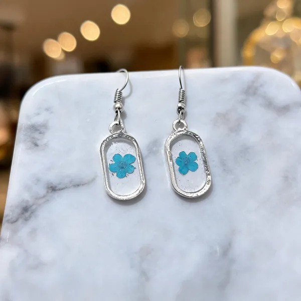 Silver_Turquoise_Resin_Floral_Oval_Drop_Earrings_For_Women