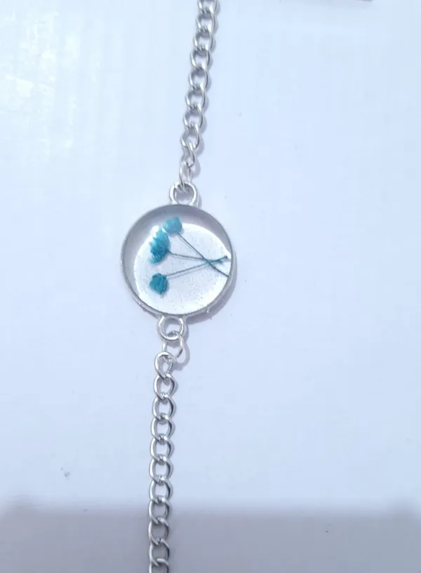 Silver_Brass_Resin_Blue_Floral_Round_Charm_Bracelet_For_Women