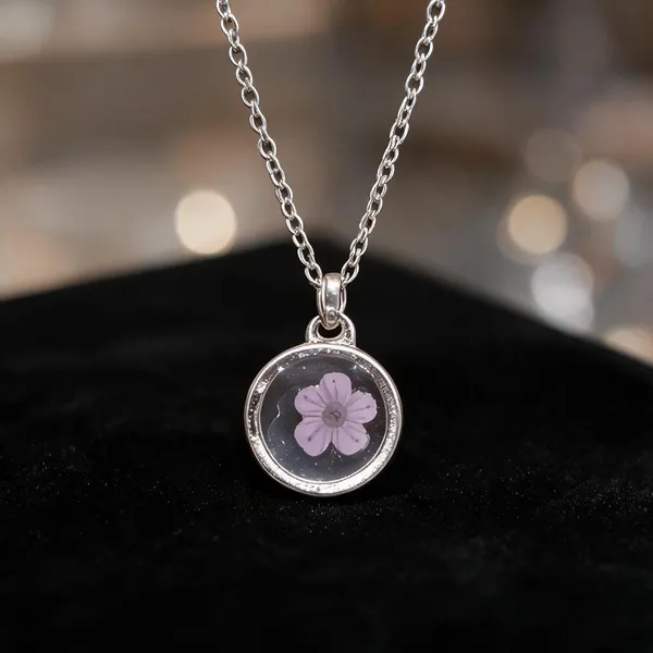 Silver_Brass_Resin_Floral_Round_Pendant_Necklace_For_Women