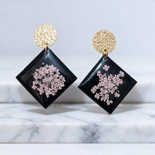 Black_And_Gold_Resin_Floral_Drop_Earrings_For_Women