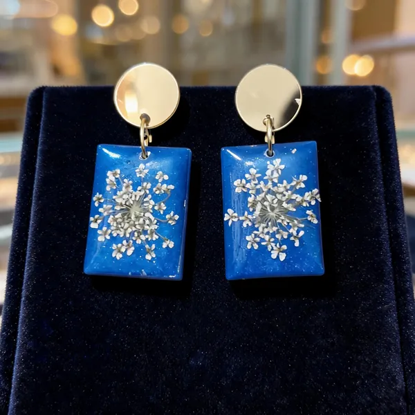Blue_Resin_Floral_Drop_Earrings_For_Women