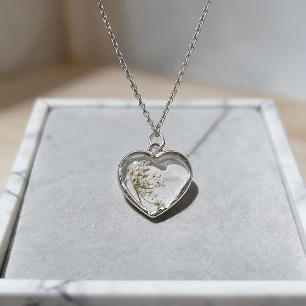 Silver_Tone_Resin_Floral_Heart_Pendant_Necklace_For_Women