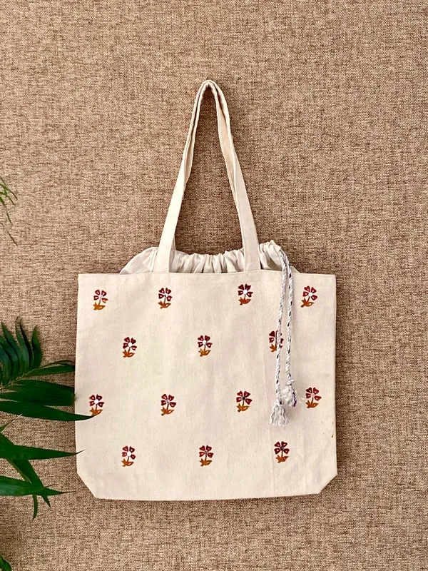 Handpainted_Balloon_Tote_Bag_Floral_Blockprint_Design_With_Mirror_Work