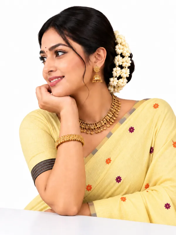 Premium_Shahi_Peacock_Art_Saree