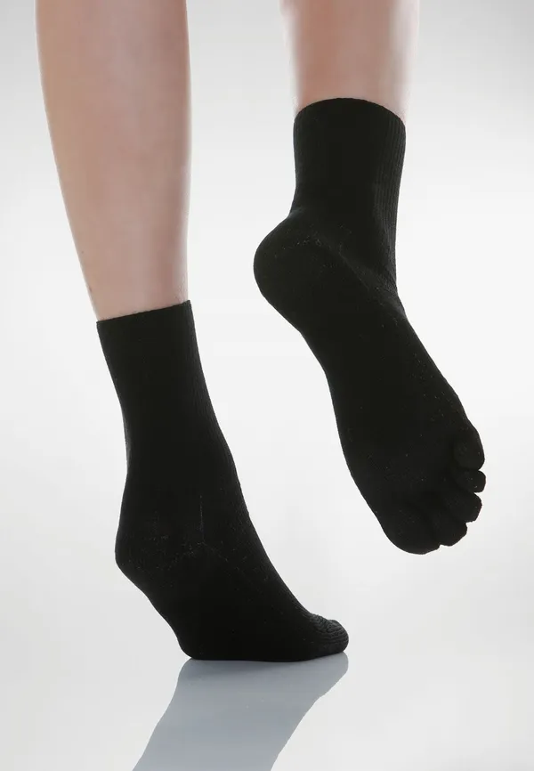 Black_Cotton_Silver_Fiber_Toe_Socks_For_Diabetic_Feet