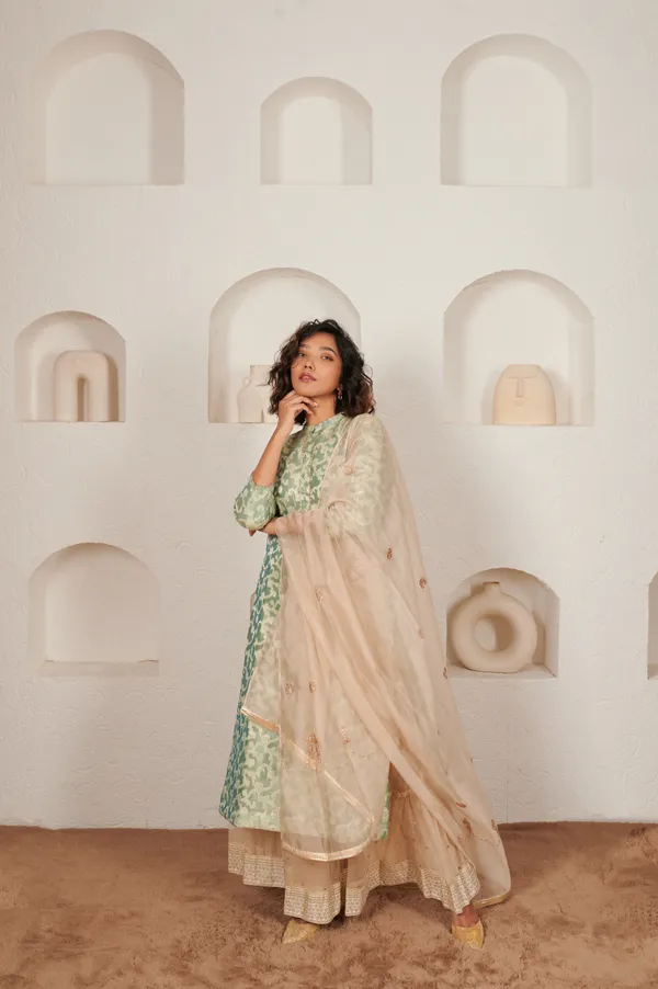 Kurta_Set_With_Dupatta