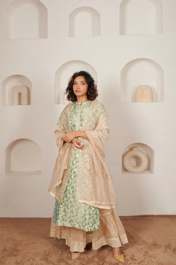 Kurta_Set_With_Dupatta